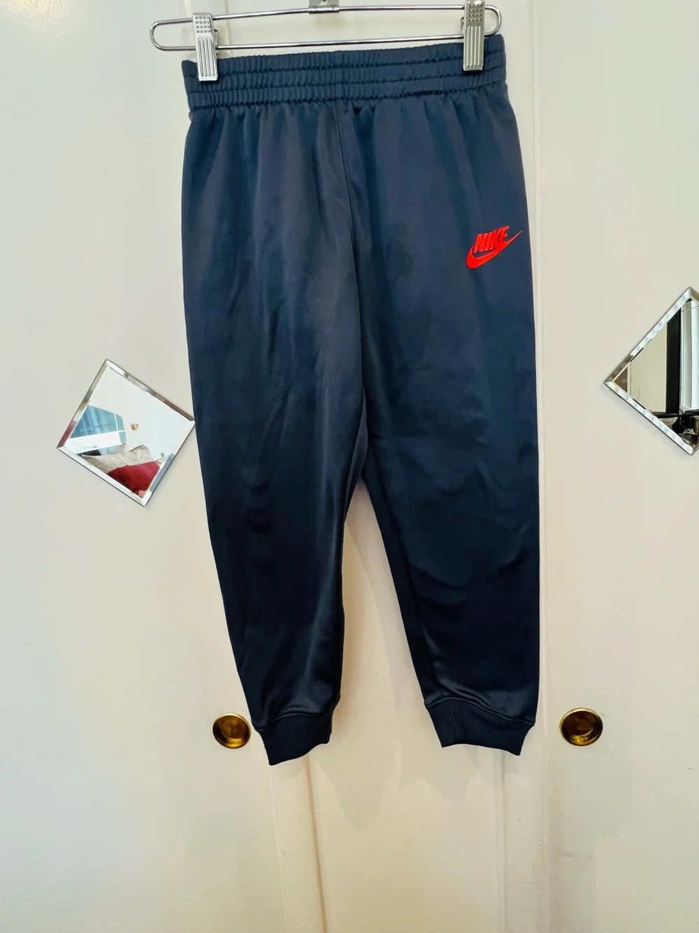 Nike Kids Jogger Pants with Red Logo size 7 boys
